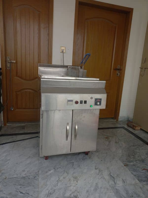 Deep Fryer 14 litter Excellent condition 3