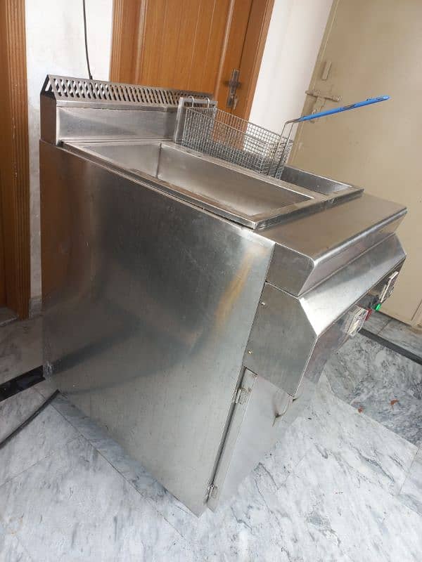 Deep Fryer 14 litter Excellent condition 5