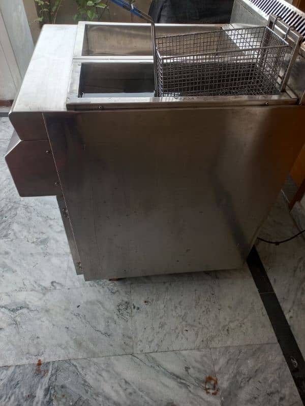 Deep Fryer 14 litter Excellent condition 7