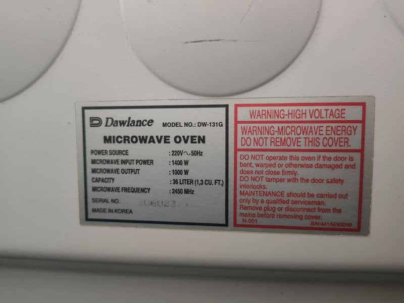 Dawlance Microwave in very good condition in only RS 15000 3