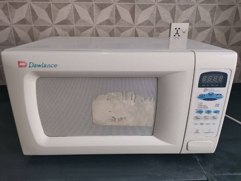 Dawlance Microwave in very good condition in only RS 15000 15