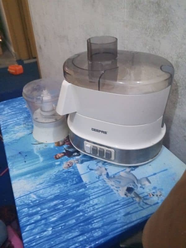 juicer machine with chopper for sale only one one used 2