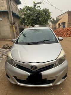 Toyota Vitz 2015