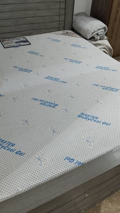 Molty Cool Gel, double sided mattress, slightly used