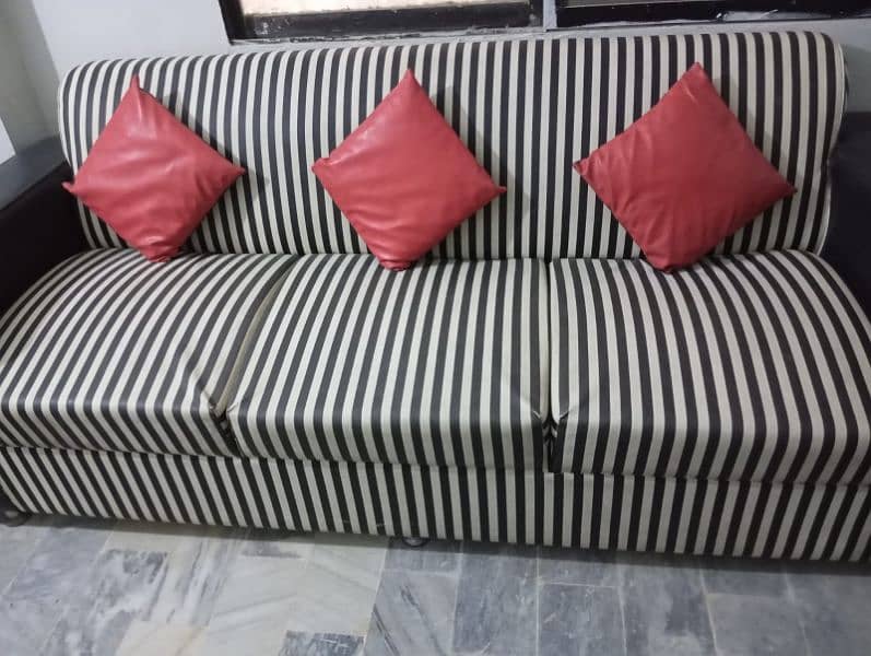 urgent sofa sale 4