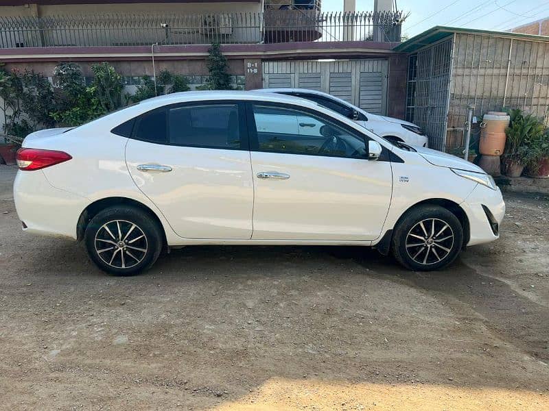 Toyota Yaris 2021 1.5 push start home use car 1