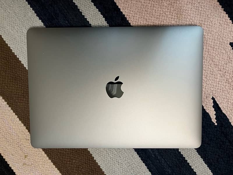 13 inch macbook air M1 0