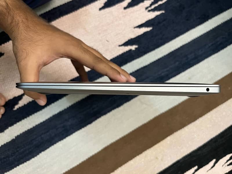 13 inch macbook air M1 14