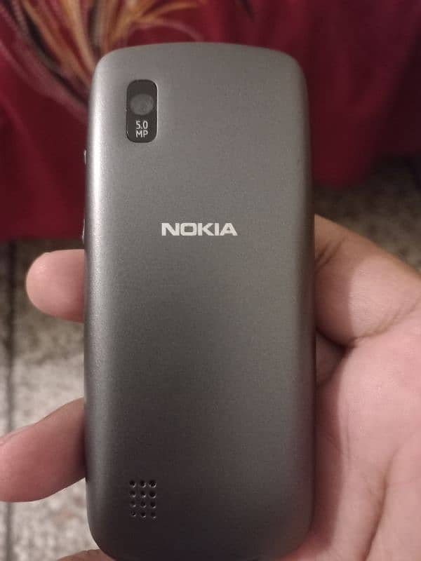 Nokia Asha 300 1