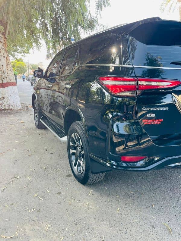 Toyota Fortuner Legender 2022 6