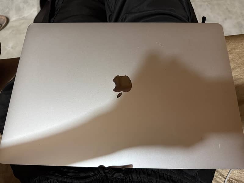 MacBook Pro  (2019) Touch Bar 3