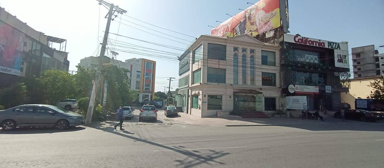 Beautiful Corner Commercial Building Available For Rent 3