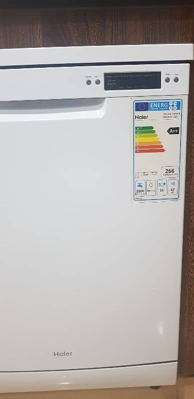 dishwasher haier almost new 10/10 0