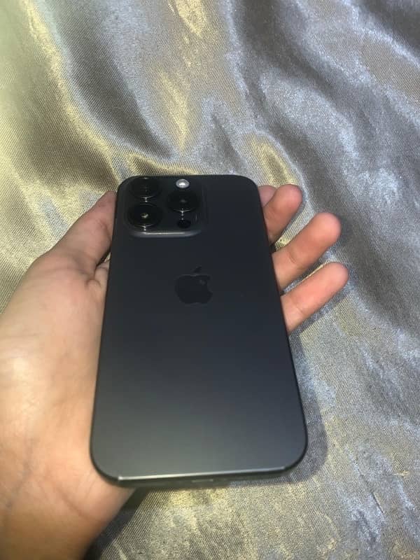 iPhone 15 pro jv black titanium 1