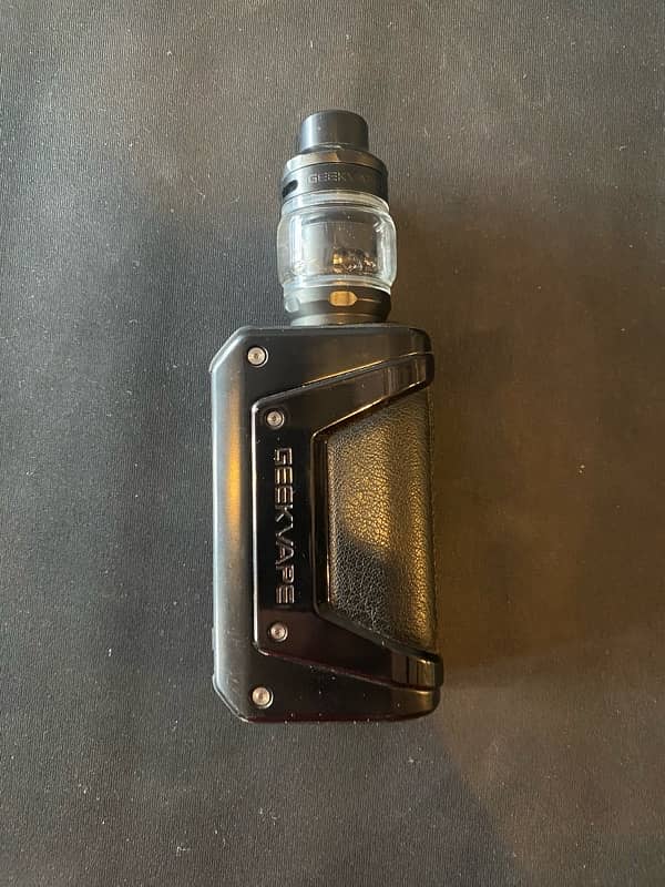 geekvape L200 vape kit pod 2