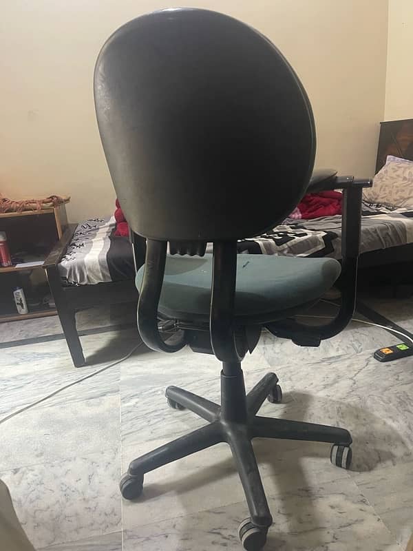 Study chair 1