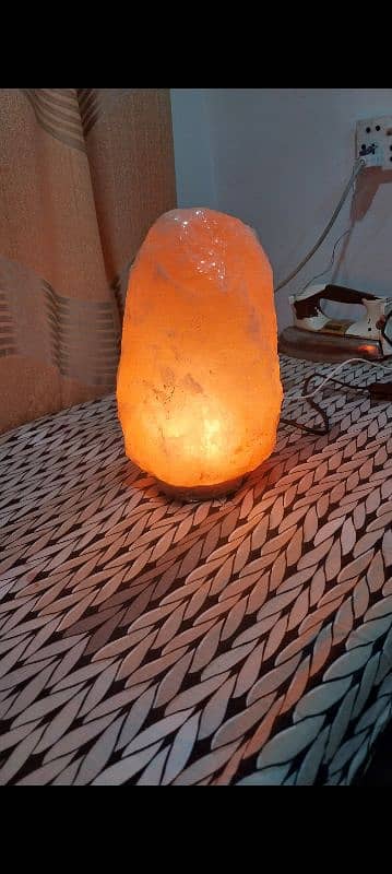 Pink salt lamp / 1