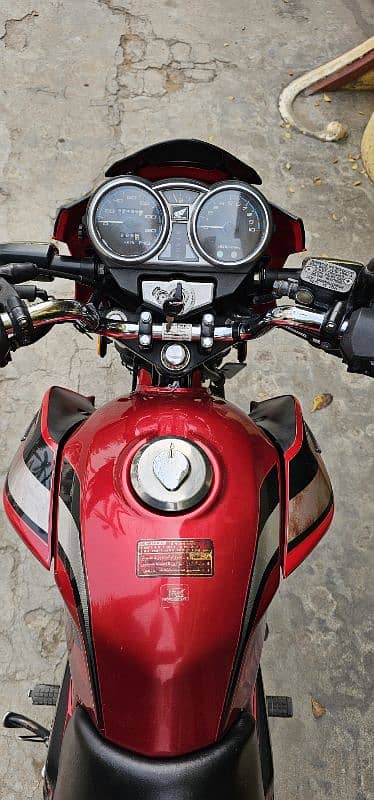 Honda CB 150F for sale on urgent basis 4