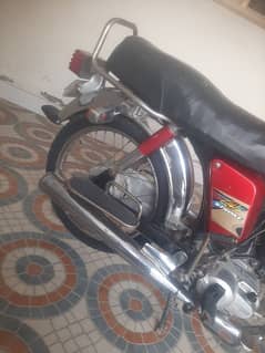 Yamaha 4-stroke for urgent sell in sargodha city.