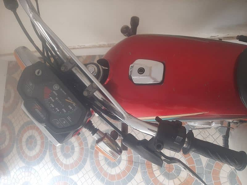 Yamaha 4-stroke for urgent sell in sargodha city. 5