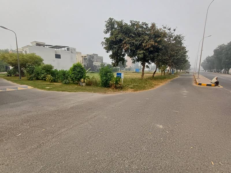 3 Kanal Double Coner Main Road Plot For sale In Phase 8 DHA Lahore 3