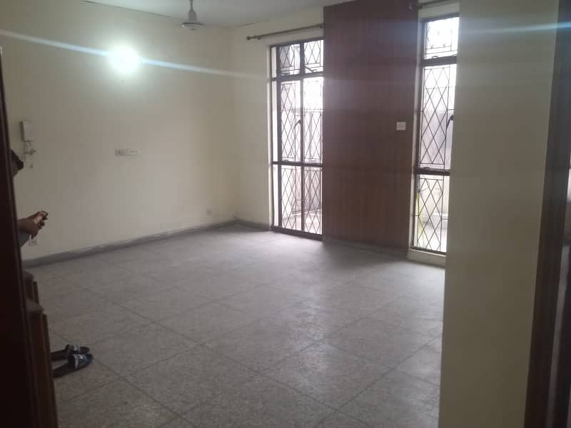 1 Kanal Upper Portion Available For Rent In W Block DHA Phase 3 Lahore 3