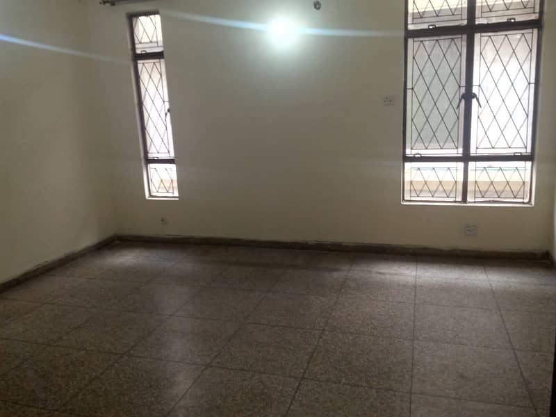 1 Kanal Upper Portion Available For Rent In W Block DHA Phase 3 Lahore 4