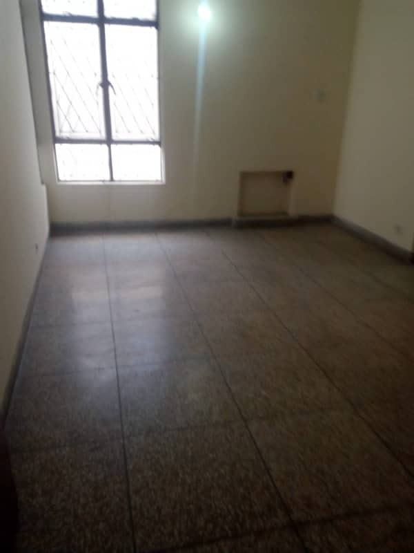 1 Kanal Upper Portion Available For Rent In W Block DHA Phase 3 Lahore 5