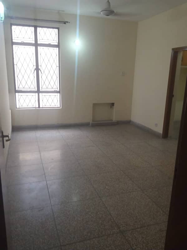 1 Kanal Upper Portion Available For Rent In W Block DHA Phase 3 Lahore 9