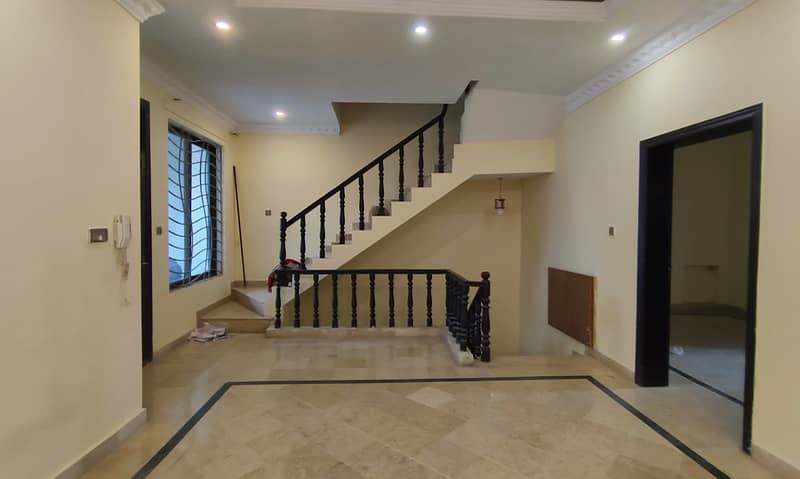 6 marla uper and 2nd floor for rent in pwd 2