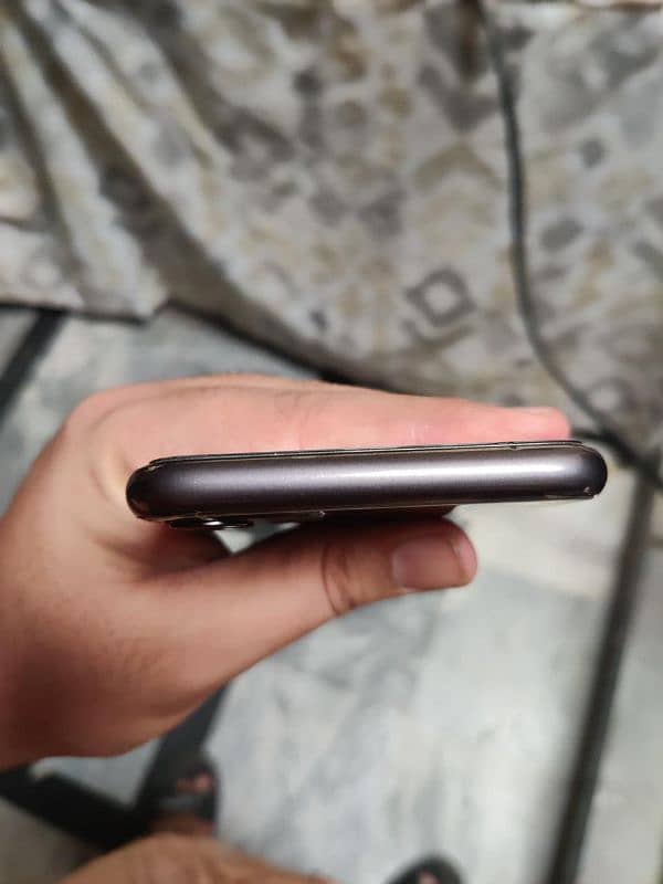 Iphone 11 JV 64GB black color 1