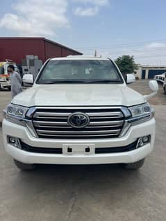 Rent Toyota Prado toyota fortuner landcruiser v8 available in Lahore