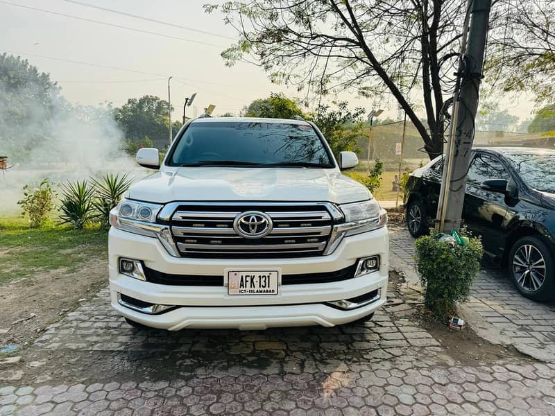 Rent Toyota Prado toyota fortuner landcruiser v8 available in Lahore 10