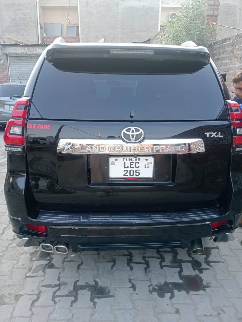 Rent Toyota Prado toyota fortuner landcruiser v8 available in Lahore 12