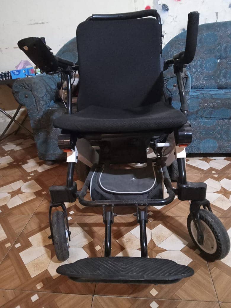 electric wheelchair 5