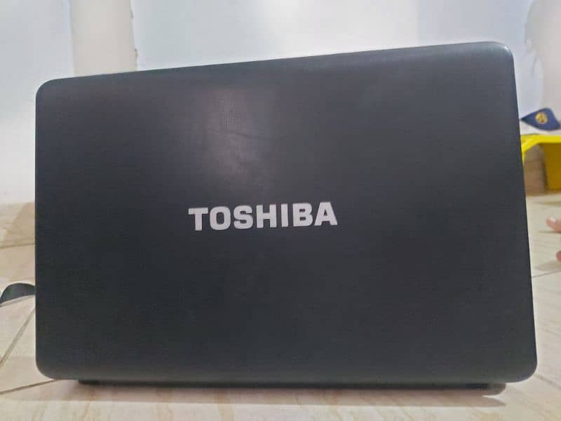 Toshiba big screen laptop new condition 2