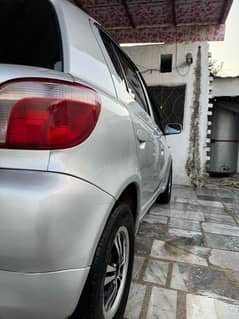 Toyota Vitz 2002