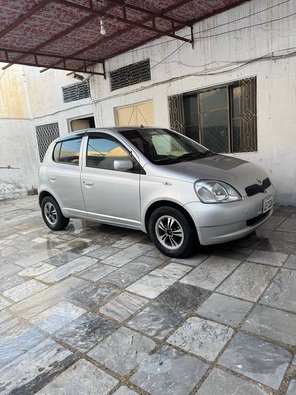 Toyota Vitz 2002 3