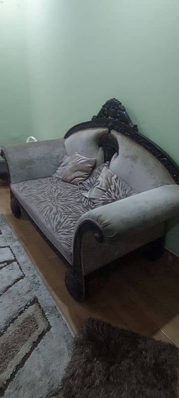 7 Seater Chinioti Sofa For Sale 3