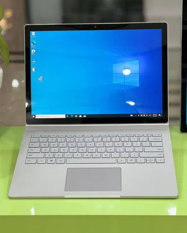 Microsoft Surface Book 3, 13" C i7, 10th gen, 32GB RAM, 1TB SSD 4