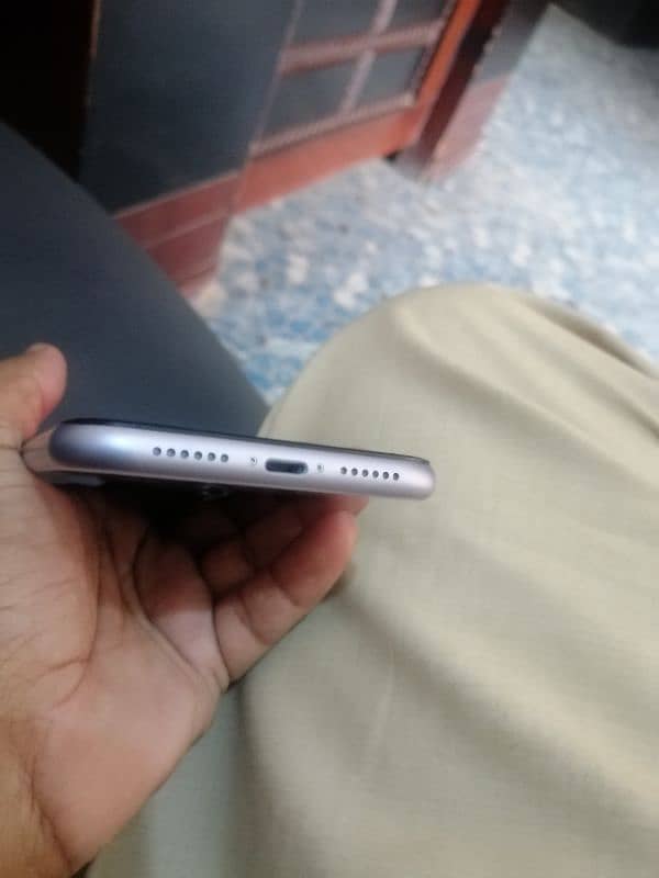 Assalamu  non pta iPhone 11 hy 0