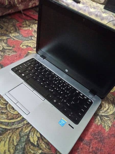 HP ELITEBOOK 840 8