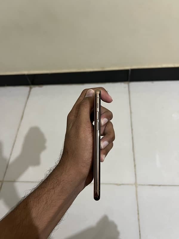 Iphone 11 pro 256gb Pta approved 4