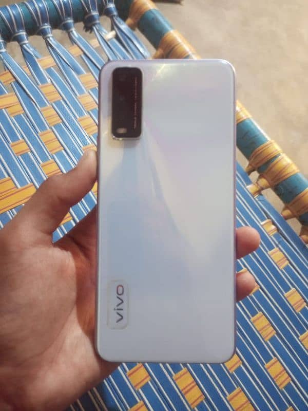 Vivo y20 4+1/64 0