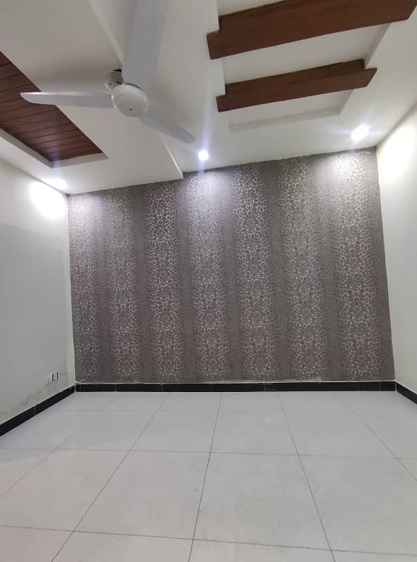 E-11 three Bed unfurnished flat available for rent in E-11 Islamabad 0