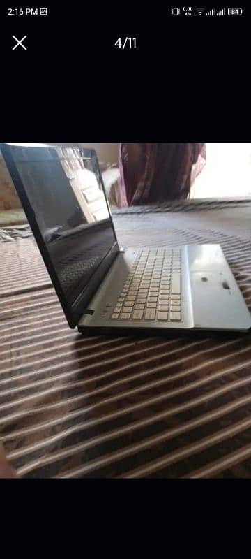 urgent sale laptop H&S 4