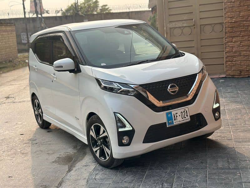 Nissan days highway star hybrid 2020/2023 4