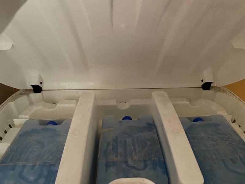 brand new super asia ice cooler 1