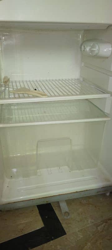 bed room fridge 0