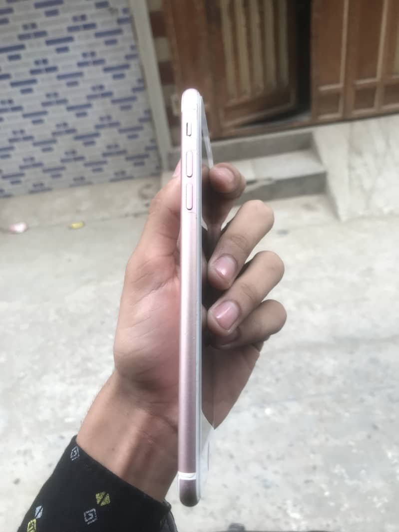 iPhone 7plus pta approved 3